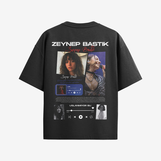 MACKBEARS™   Oversize  ZEYNEP BASTIK T-shirt