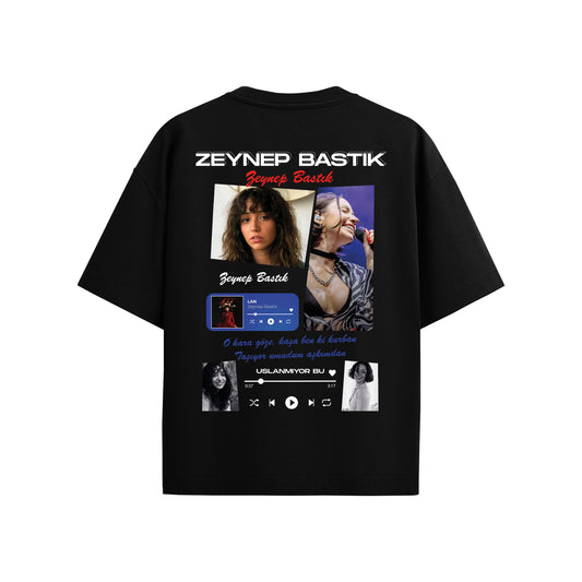 MACKBEARS™   Oversize  ZEYNEP BASTIK T-shirt